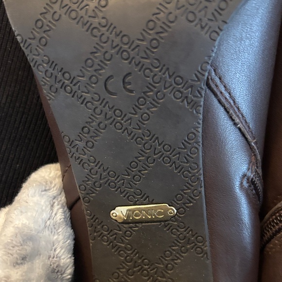 Vionic Dark Brown Kennedy Ankle Heeled Booties Size 8 - Picture 6 of 7